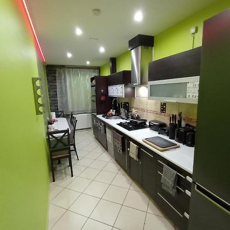 Apartament Venge -Cale Mieszkanie 46M2 Na Wylacznosc - Z Jedna Sypialnia I Jednym Sypialno-Salonem -3 Pietro Bez Windy- Rezerwacja Bez Karty Kredytowej-Klimatyzacja-Netflix-2 Lozeczka Dzieciece- Bezplatny Parking Publiczny Βρότσλαβ Εξωτερικό φωτογραφία