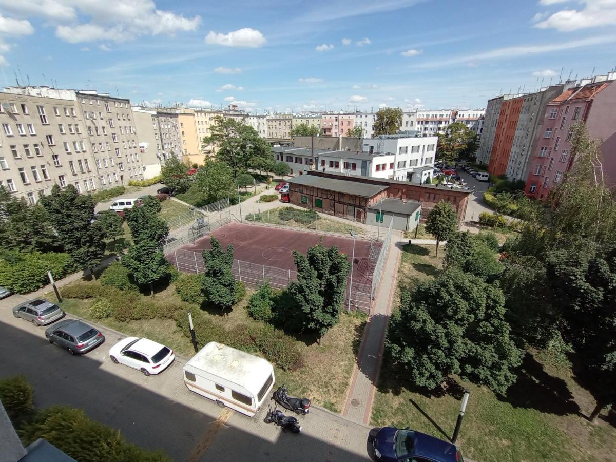Apartament Venge -Cale Mieszkanie 46M2 Na Wylacznosc - Z Jedna Sypialnia I Jednym Sypialno-Salonem -3 Pietro Bez Windy- Rezerwacja Bez Karty Kredytowej-Klimatyzacja-Netflix-2 Lozeczka Dzieciece- Bezplatny Parking Publiczny Βρότσλαβ Εξωτερικό φωτογραφία